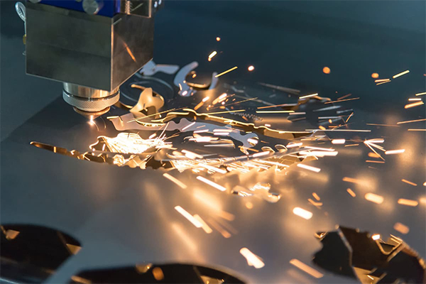 激光切割机的离焦量与不锈钢切割挂渣、毛刺有什么关系？