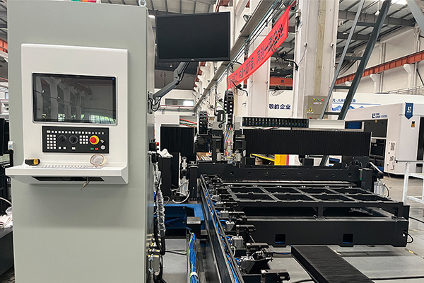 2023年12月 多米勒焊接板定制机器 即将交付客户现场使用